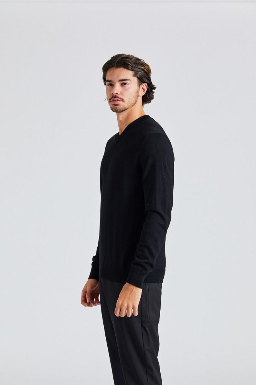 Herre NN07 Gensere | Sergio V-Neck Black