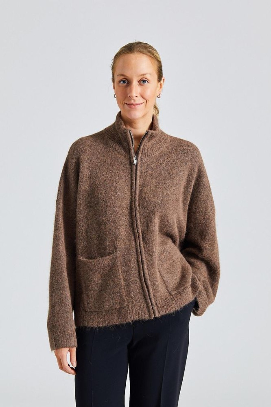 Dame Holzweiler Gensere | Tine Fluffy Cardigan Dk Brown