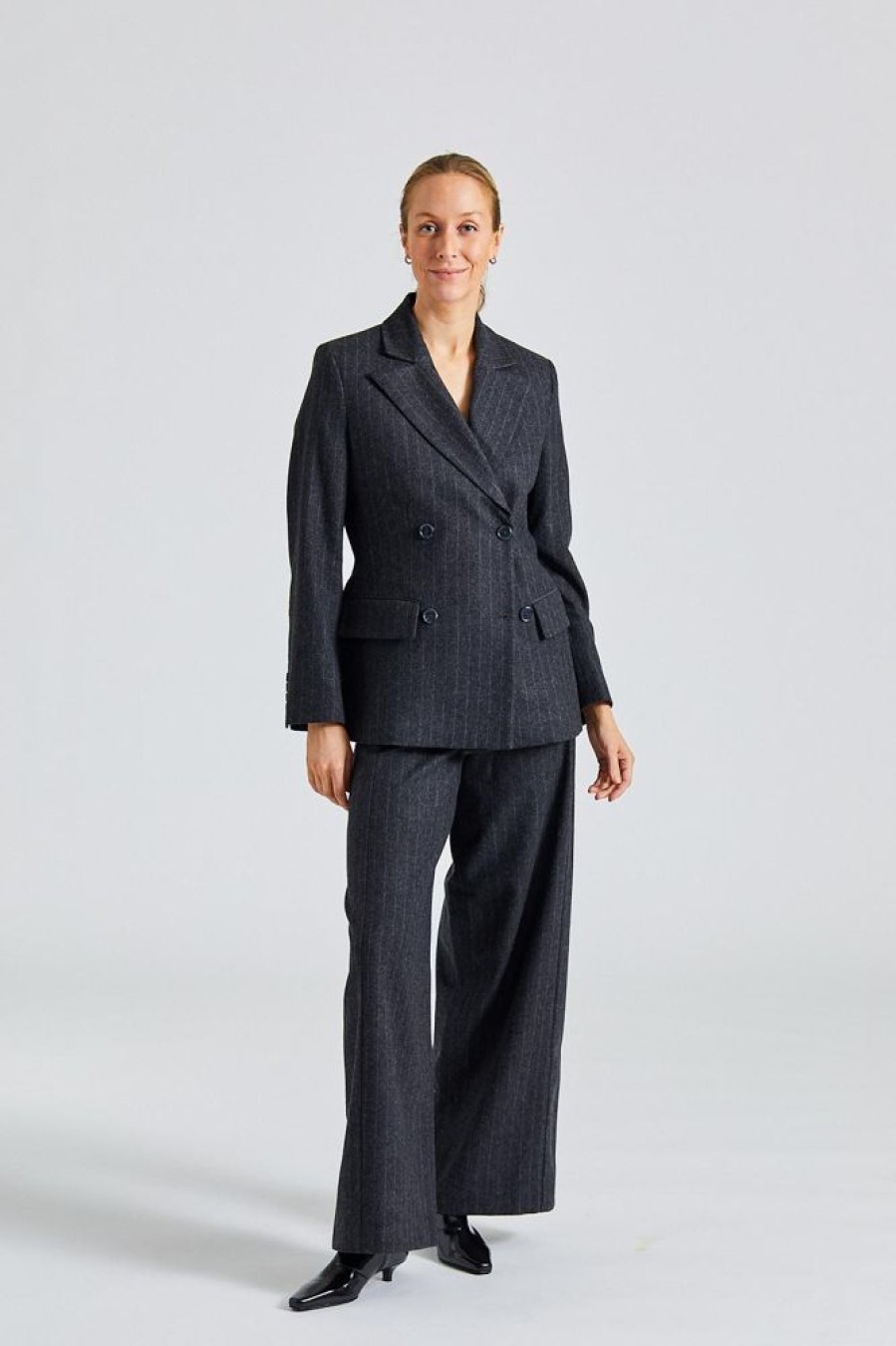 Dame Julie Josephine Blazere | Sienna Grey Stripe