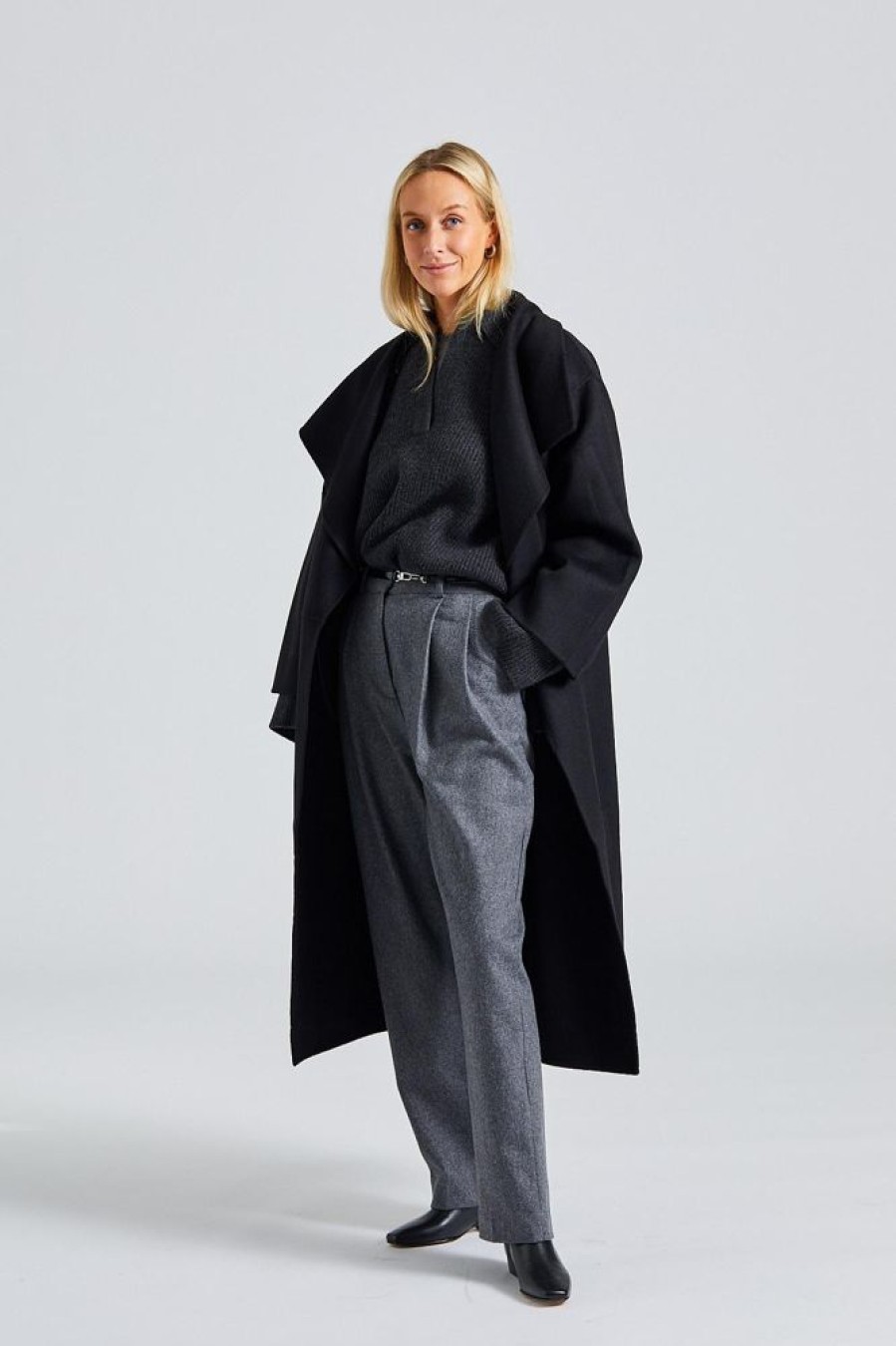 Dame Toteme Kaper | Signature Wool Cashmere Coat Black