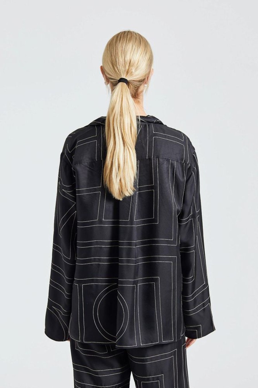 Dame Toteme Skjorter Og Bluser | Monogram Silk Pj Top Black