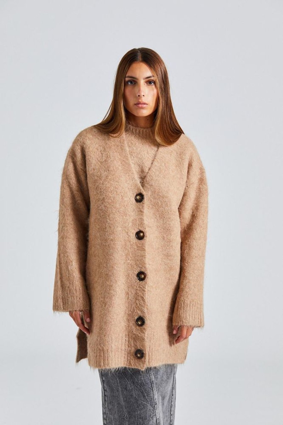 Dame Holzweiler Cardigans | Passage Fluffy Knit Cardigan Beige