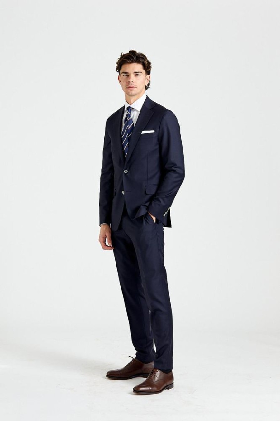 Herre Onesto Dresser | N. Siena Palermo Suit Navy