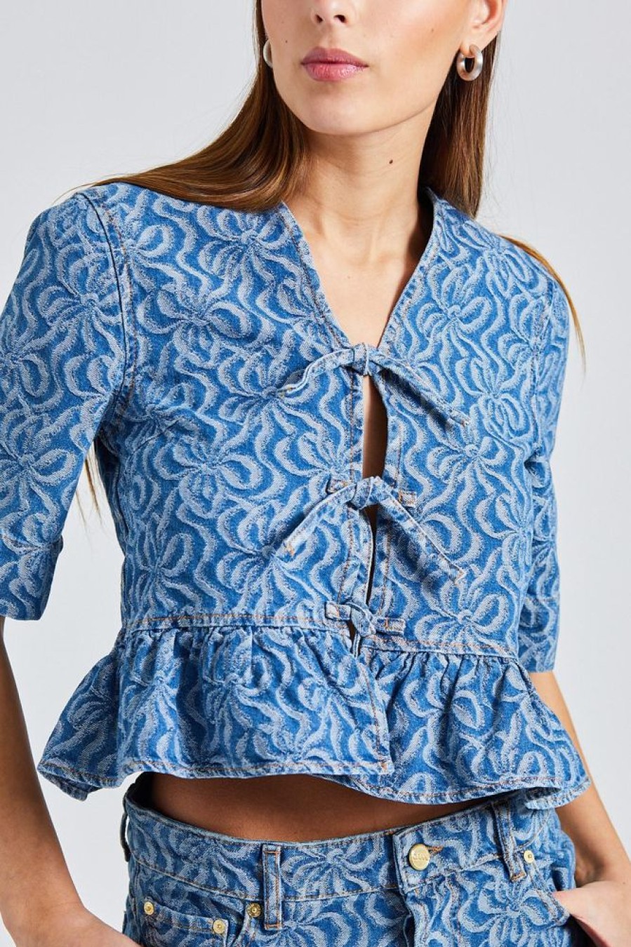 Dame Ganni Skjorter Og Bluser | Jaquard Denim Flounce Tie Blouse Mid Blue Stone