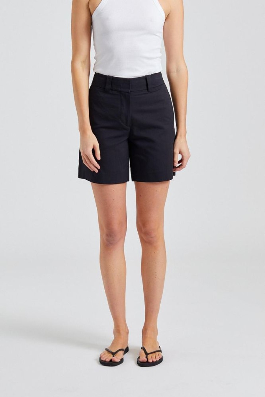 Dame Julie Josephine Shorts | Lily Black