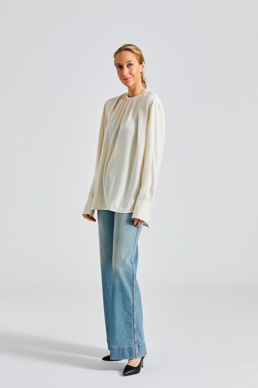 Dame Toteme Skjorter Og Bluser | Gathered-Neck Crepe Blouse Ivory