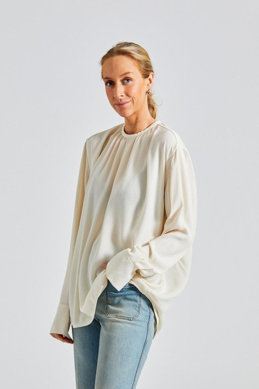 Dame Toteme Skjorter Og Bluser | Gathered-Neck Crepe Blouse Ivory