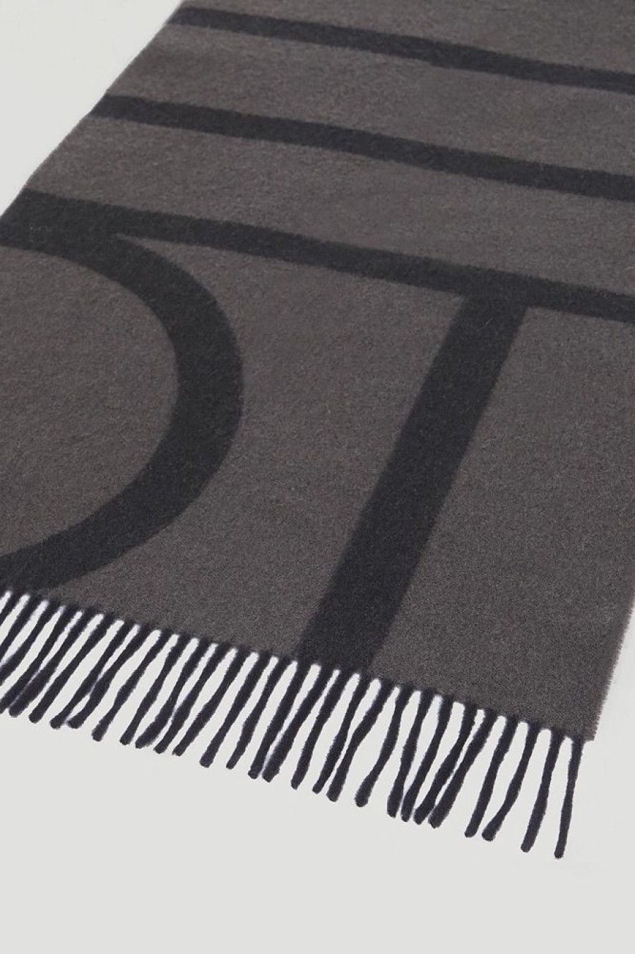 Dame Toteme Skjerf | Monogram Jacquard Wool Scarf Charcoal Melange